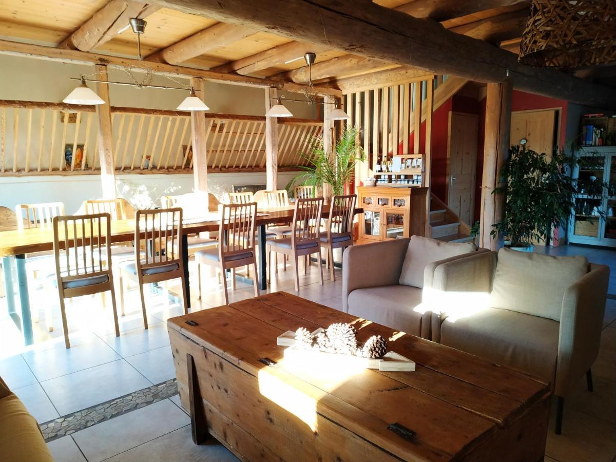 Saint-JeuresLa Ferme De Madelonnet住宿加早餐旅馆 外观 照片