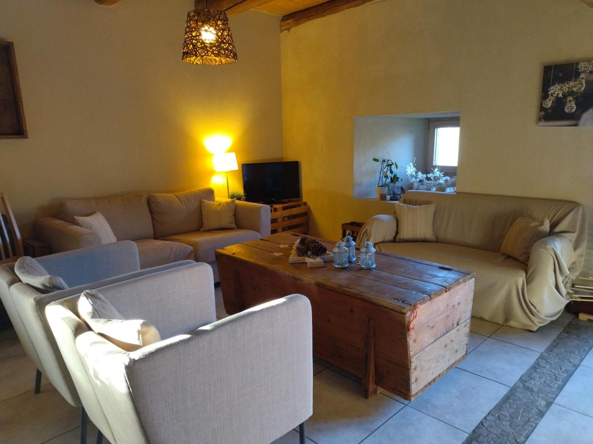 Saint-JeuresLa Ferme De Madelonnet住宿加早餐旅馆 外观 照片
