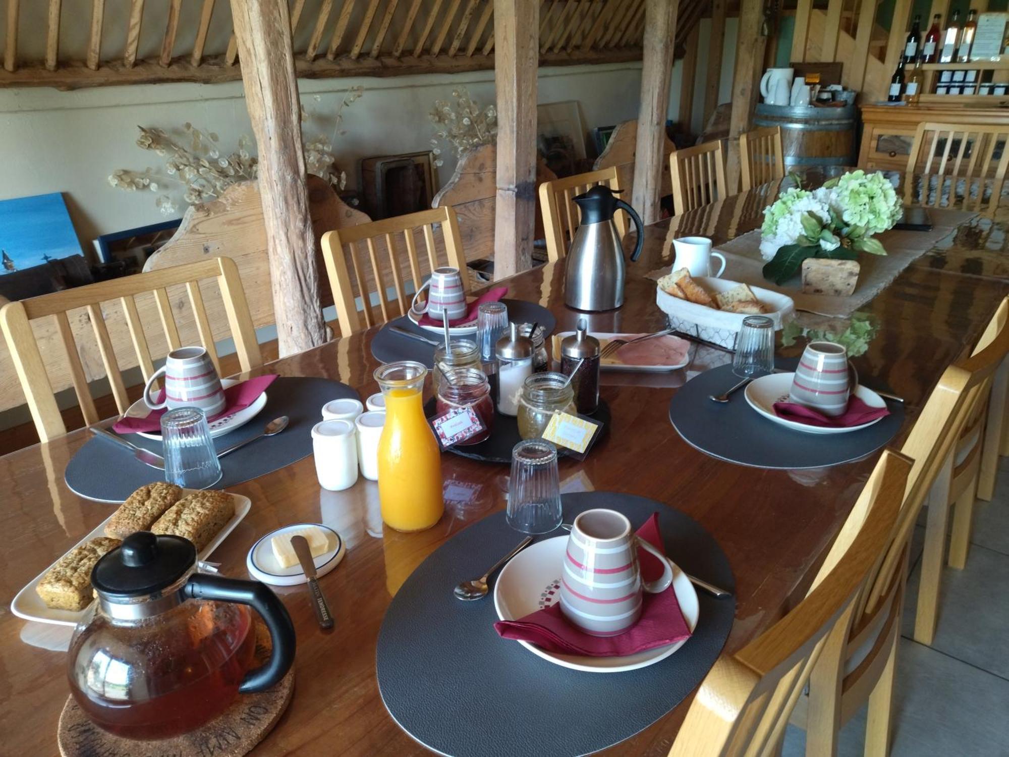 Saint-JeuresLa Ferme De Madelonnet住宿加早餐旅馆 外观 照片